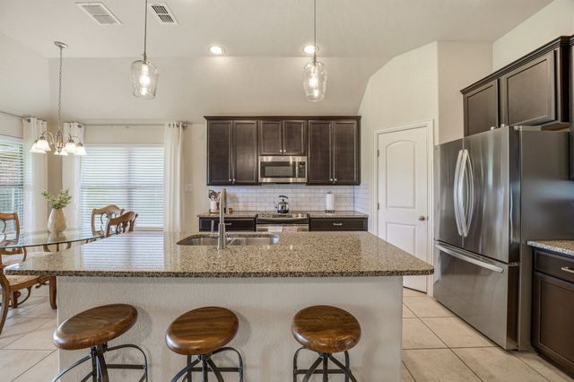 1021 Morningside Drive, Burleson, TX 76028