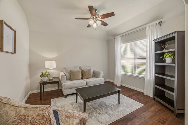 1021 Morningside Drive, Burleson, TX 76028