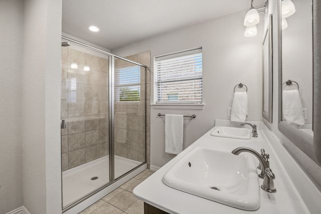 1021 Morningside Drive, Burleson, TX 76028