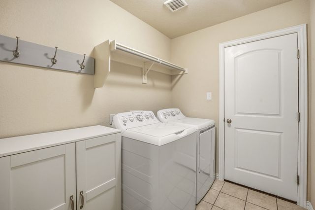 1021 Morningside Drive, Burleson, TX 76028