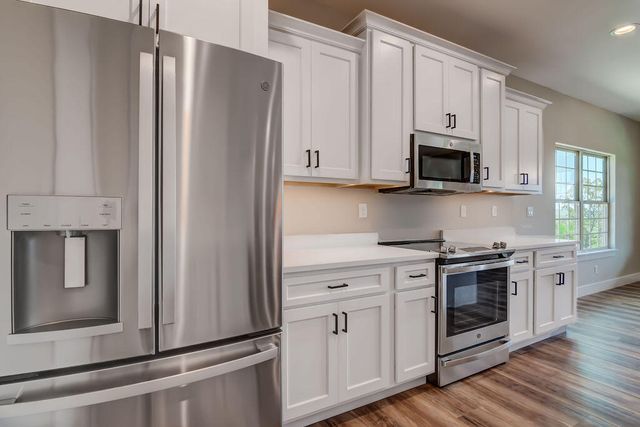 92 Mountain View Court, Branson West, MO 65737