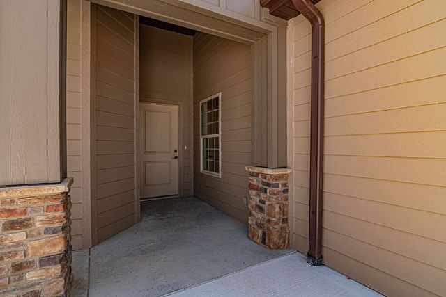 92 Mountain View Court, Branson West, MO 65737
