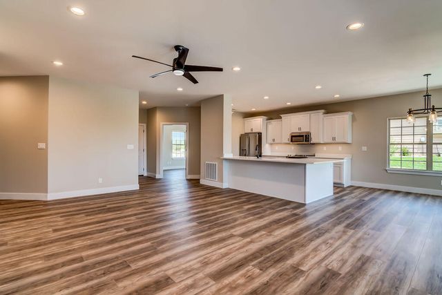 92 Mountain View Court, Branson West, MO 65737