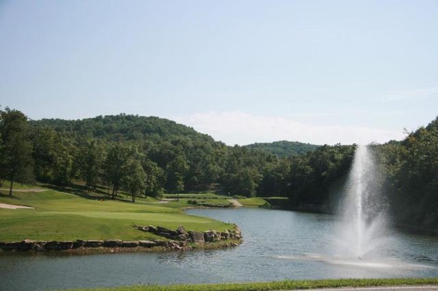 92 Mountain View Court, Branson West, MO 65737