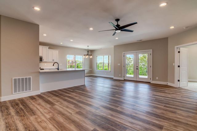 92 Mountain View Court, Branson West, MO 65737