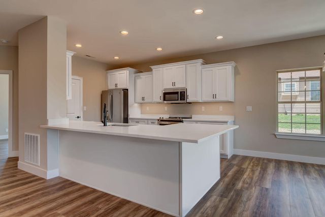 92 Mountain View Court, Branson West, MO 65737
