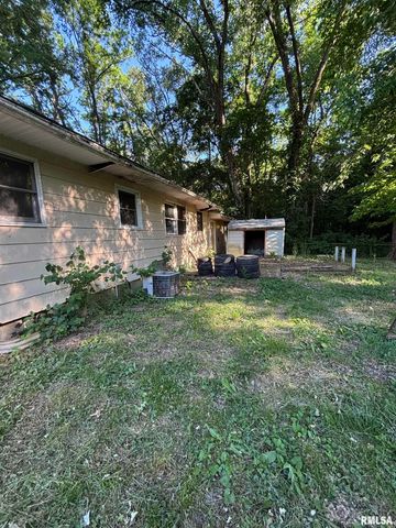 1511 S QUEENS Drive, Peoria, IL 61605