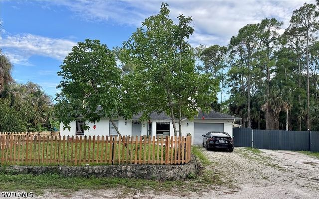 130 Jung BLVD W, Naples, FL 34120