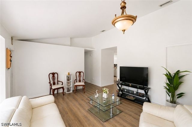 130 Jung BLVD W, Naples, FL 34120