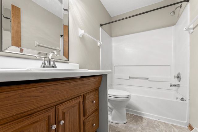 5726 Snow Drive, 128D, Hilliard, OH 43026