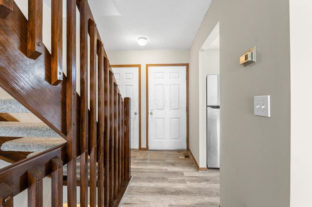 5726 Snow Drive, 128D, Hilliard, OH 43026