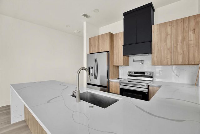 1625 9TH AVENUE N, St Petersburg, FL 33713