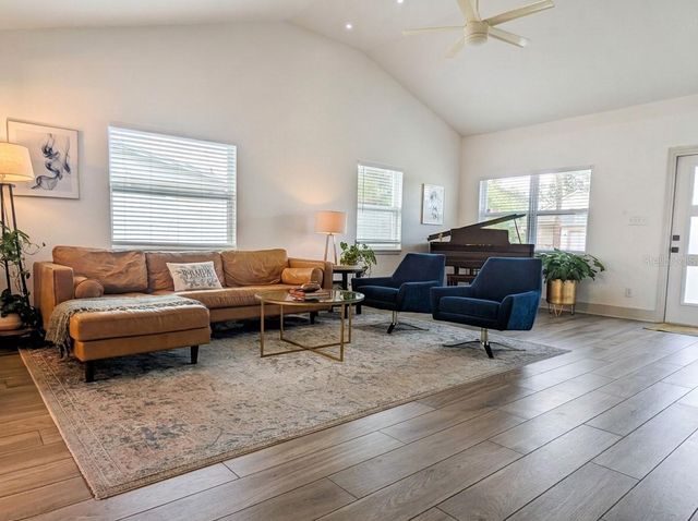 3509 W ROGERS AVENUE, Tampa, FL 33611