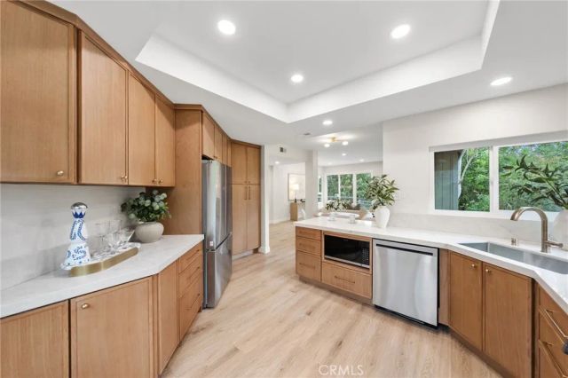 14 Highland, Irvine, CA 92603