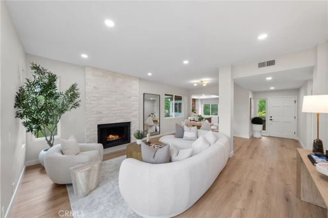 14 Highland, Irvine, CA 92603