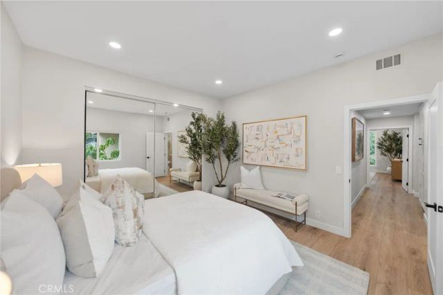 14 Highland, Irvine, CA 92603