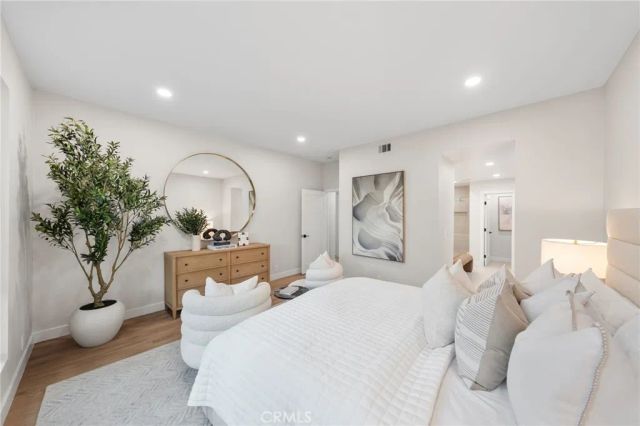 14 Highland, Irvine, CA 92603
