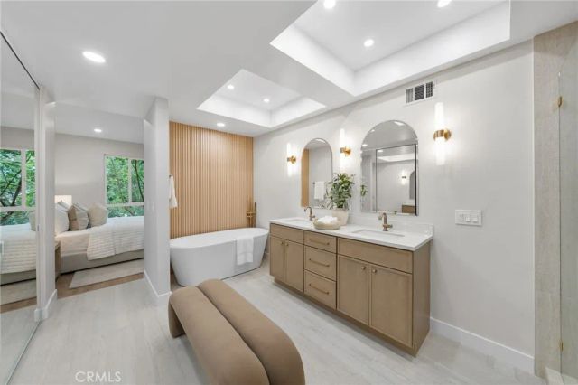 14 Highland, Irvine, CA 92603