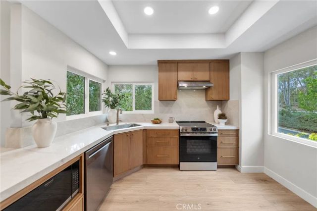 14 Highland, Irvine, CA 92603