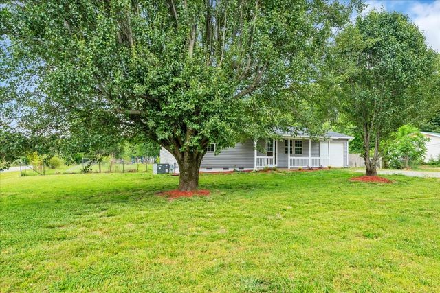 72 W 1st St, Hillsboro, TN 37342