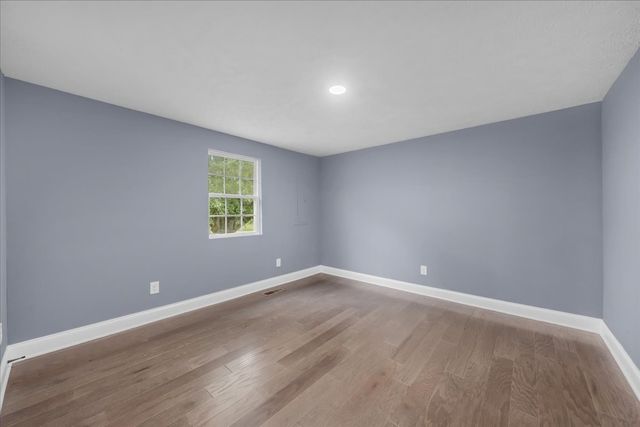 72 W 1st St, Hillsboro, TN 37342