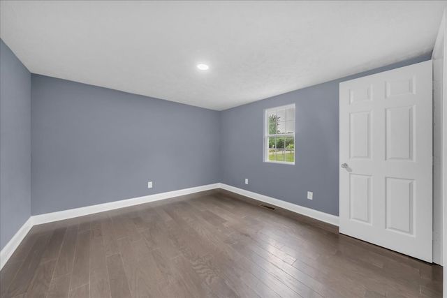72 W 1st St, Hillsboro, TN 37342