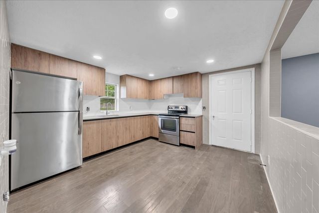 72 W 1st St, Hillsboro, TN 37342