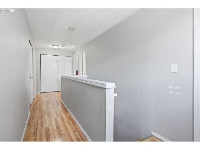 6714 Se ARIEL St, Hillsboro, OR 97123