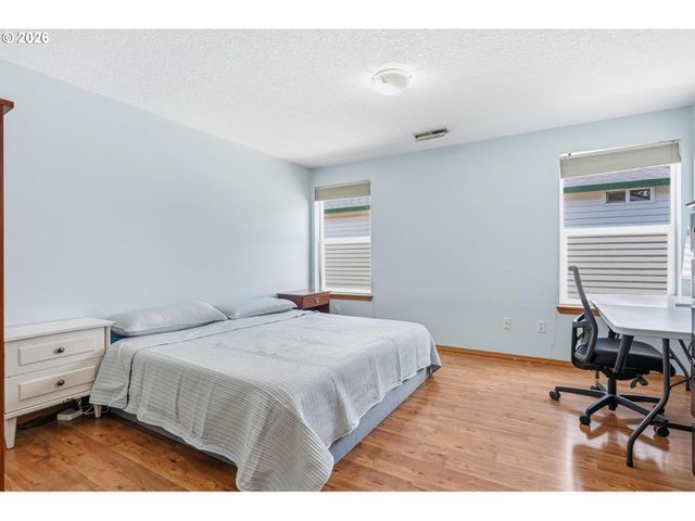 6714 Se ARIEL St, Hillsboro, OR 97123