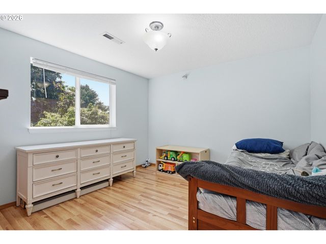 6714 Se ARIEL St, Hillsboro, OR 97123