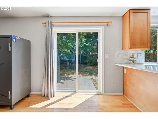 6714 Se ARIEL St, Hillsboro, OR 97123
