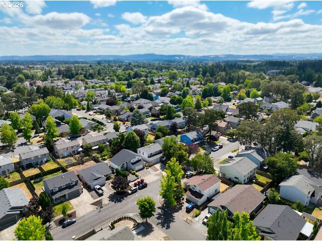 6714 Se ARIEL St, Hillsboro, OR 97123