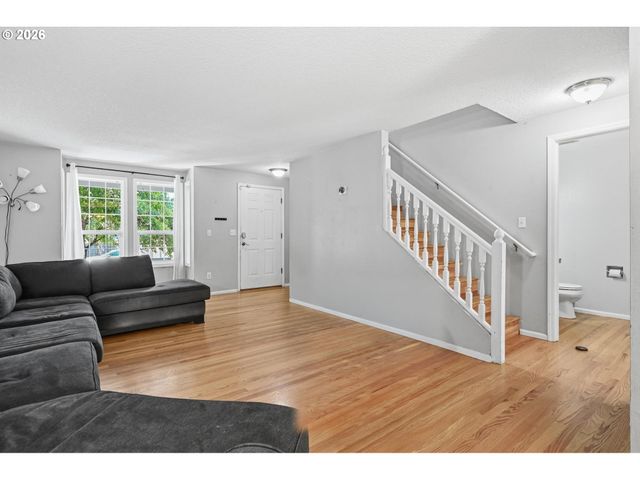 6714 Se ARIEL St, Hillsboro, OR 97123