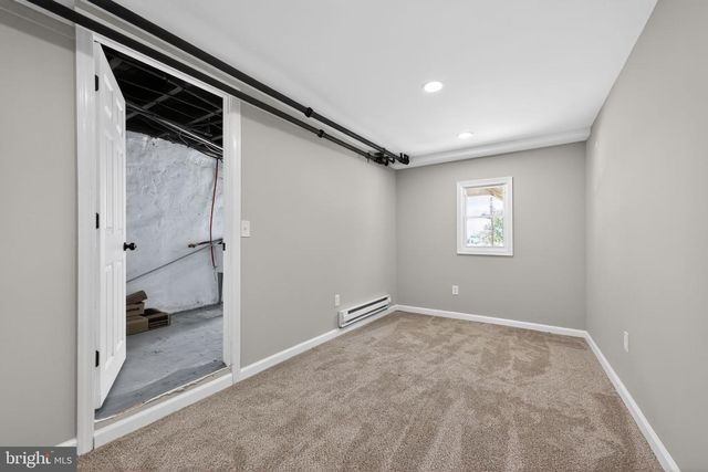 22 SUMMIT ST, Darby, PA 19023