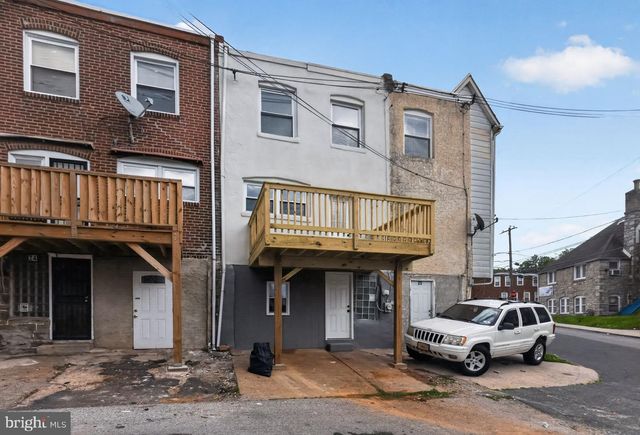 22 SUMMIT ST, Darby, PA 19023