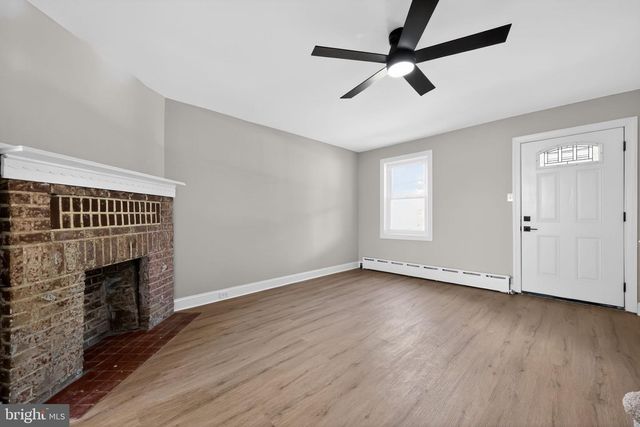22 SUMMIT ST, Darby, PA 19023