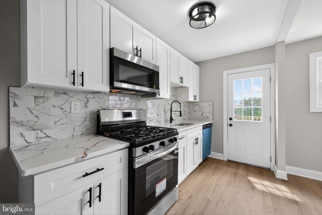 22 SUMMIT ST, Darby, PA 19023