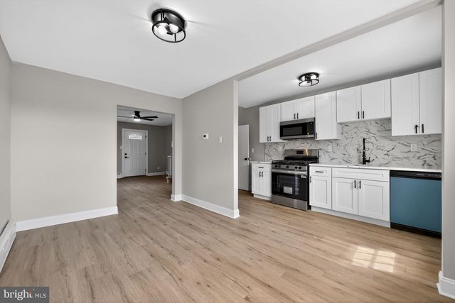 22 SUMMIT ST, Darby, PA 19023