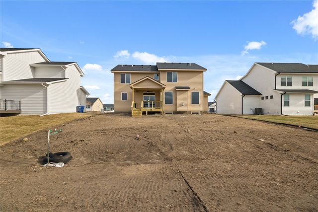 4676 180th Street, Urbandale, IA 50323