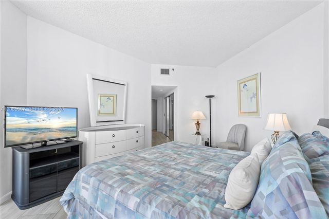 16485 Collins Ave PH35C, Sunny Isles Beach, FL 33160