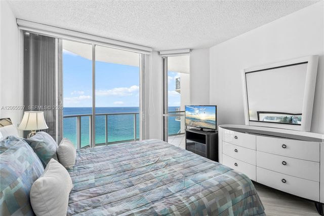 16485 Collins Ave PH35C, Sunny Isles Beach, FL 33160