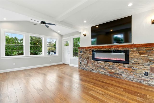 267 South Main Street, Hopedale, MA 01747