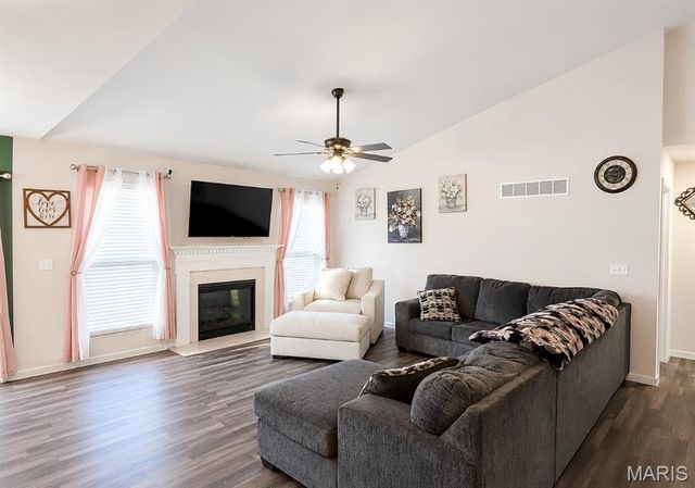 146 Winter Wheat Trail, Pacific, MO 63069