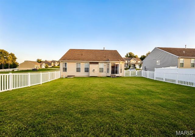 146 Winter Wheat Trail, Pacific, MO 63069