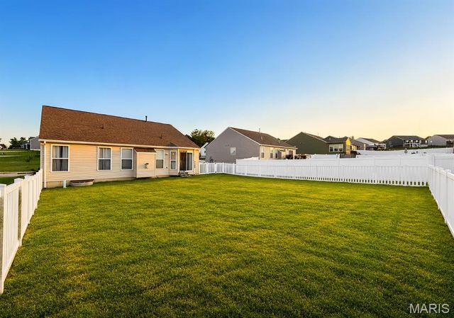 146 Winter Wheat Trail, Pacific, MO 63069