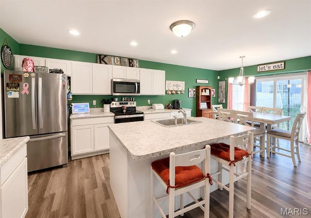 146 Winter Wheat Trail, Pacific, MO 63069