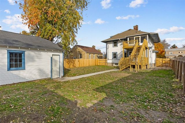 1711 Blake Boulevard SE, Cedar Rapids, IA 52403