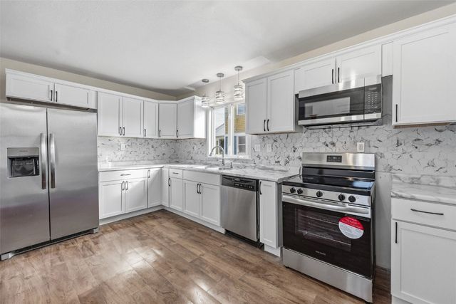 1711 Blake Boulevard SE, Cedar Rapids, IA 52403