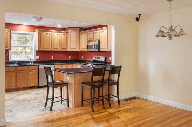 824 Main St. 3, Wakefield, MA 01880