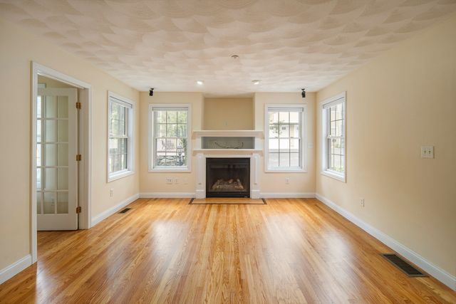 824 Main St. 3, Wakefield, MA 01880